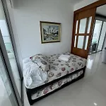 Apartamento En Cartagena Con Balcon Con Vista Al Mar Y Piscina