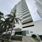 Apartamento en Cartagena con vista al mar